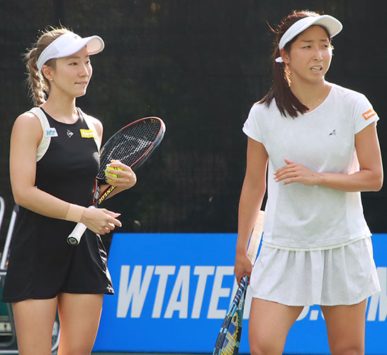 清水綾乃、小堀桃子