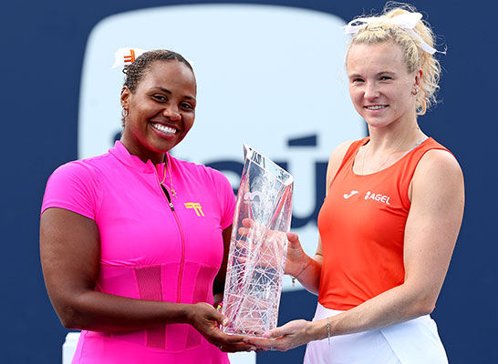 カタリーナ・シニアコバ、テイラー・タウンゼント